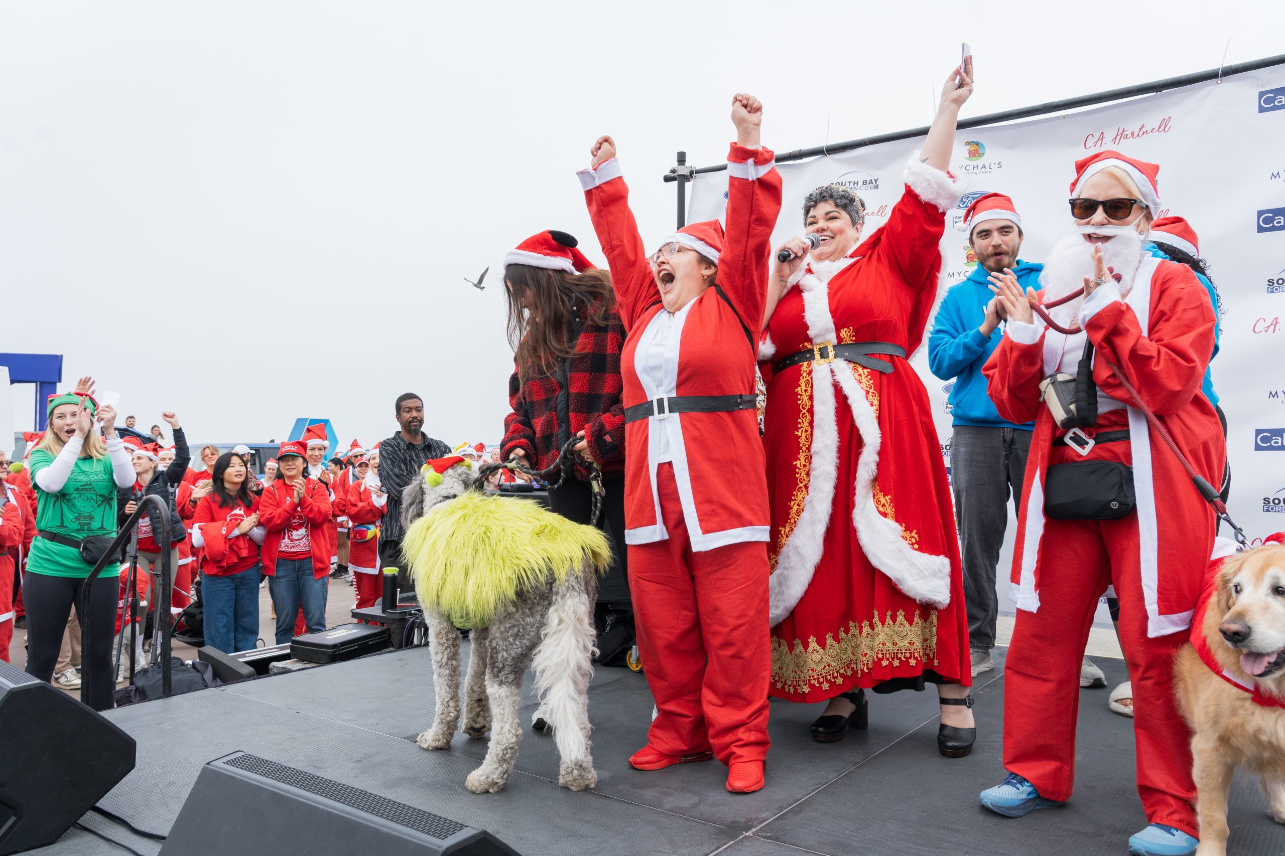 Mychals Santa Stroll - Ledesma Studios-1094