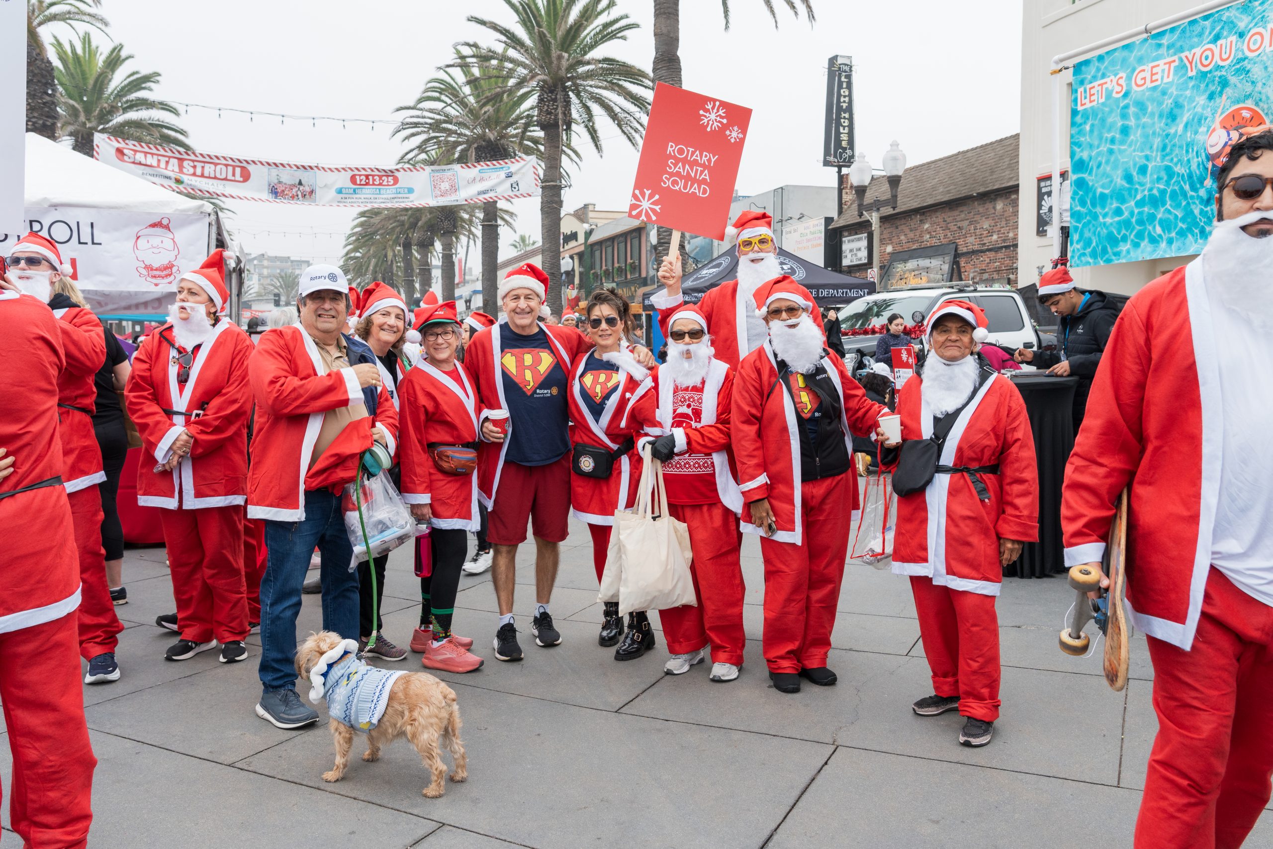 Mychals Santa Stroll - Ledesma Studios-1385