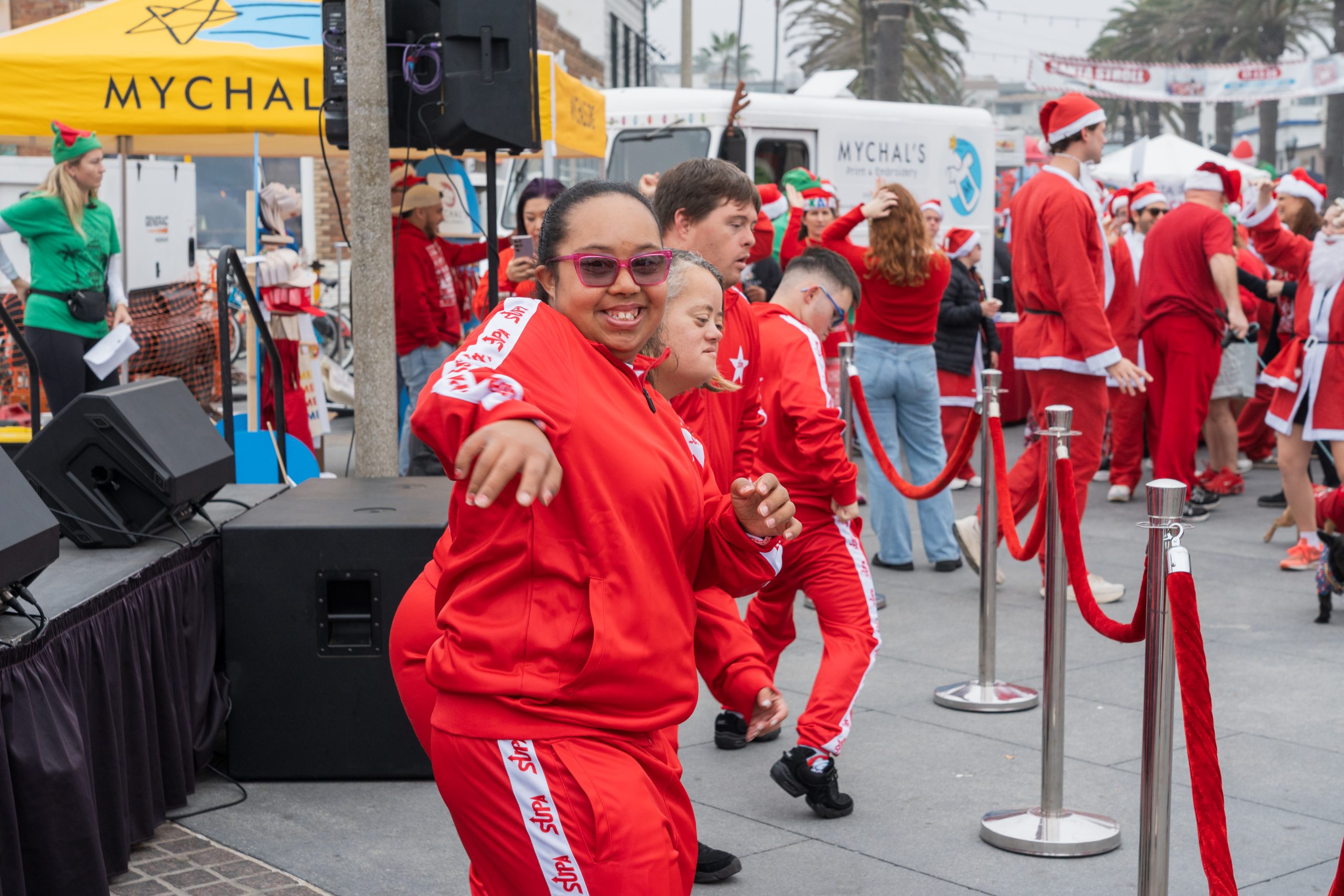 Mychals Santa Stroll - Ledesma Studios-1446